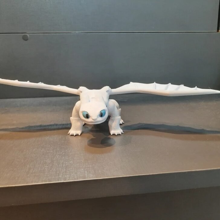 Boneco Fúria da Luz impressora 3D 21cm