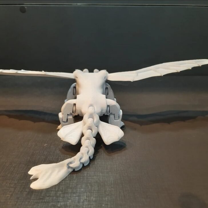 Boneco Fúria da Luz impressora 3D 21cm